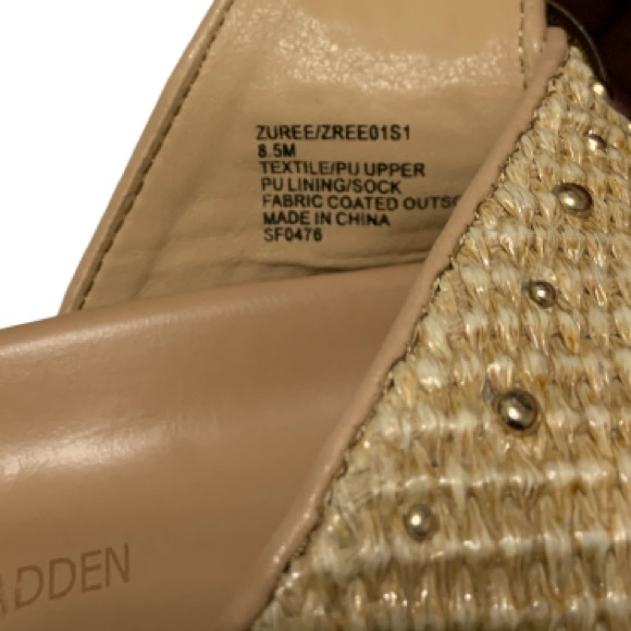 Steve Madden Zuree Tan and Gold Embellished Sandals Slip Ons Size 8.5 - Picture 3 of 5